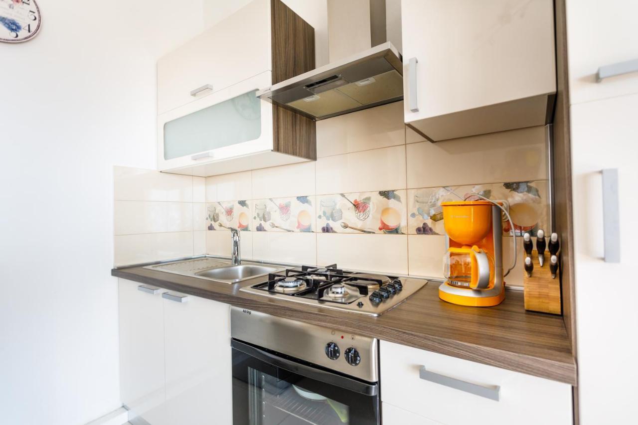 Apartment Iris & Elena Pinezići Εξωτερικό φωτογραφία