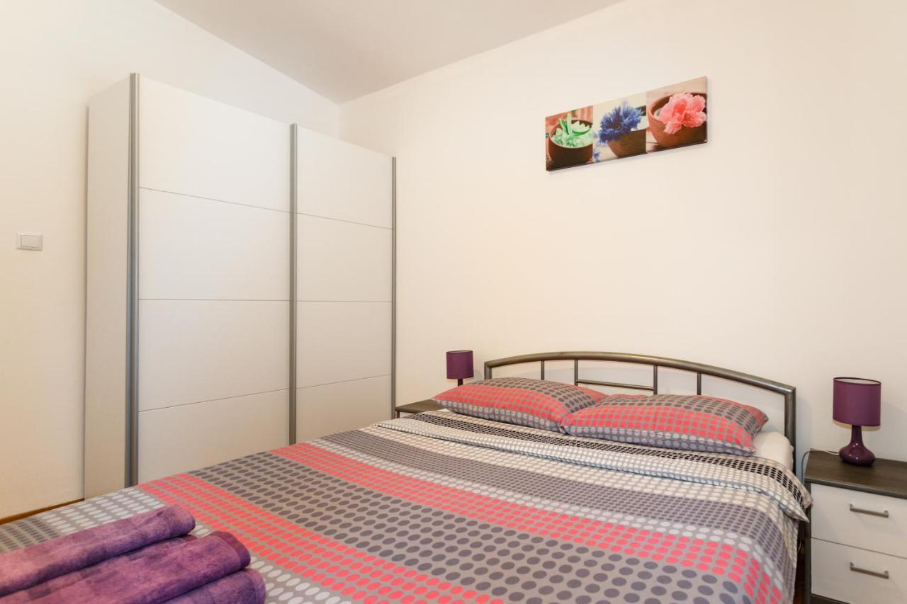 Apartment Iris & Elena Pinezići Εξωτερικό φωτογραφία