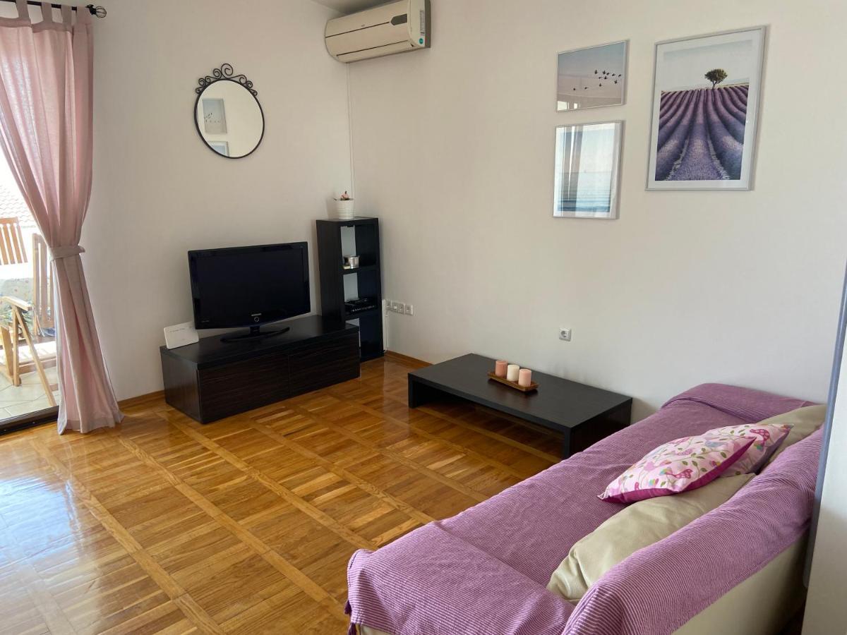 Apartment Iris & Elena Pinezići Εξωτερικό φωτογραφία