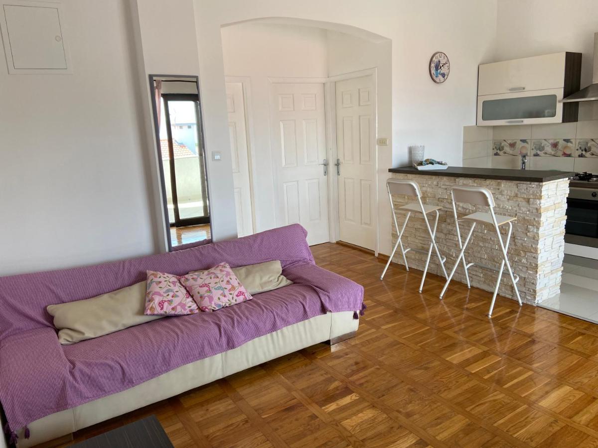 Apartment Iris & Elena Pinezići Εξωτερικό φωτογραφία